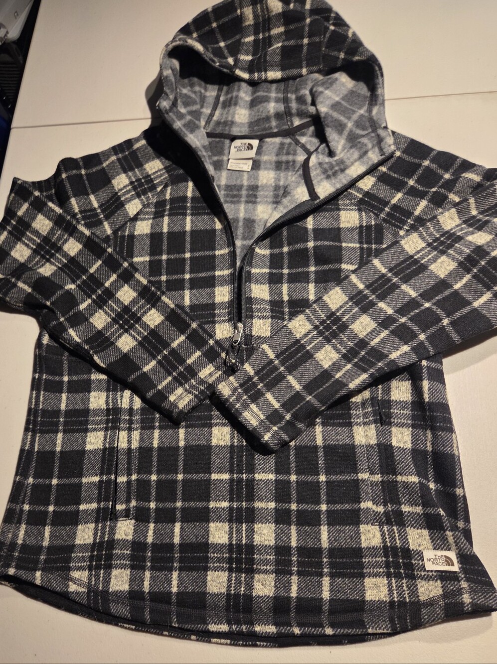 The North Face Womenβs Crescent Hooded Pullover